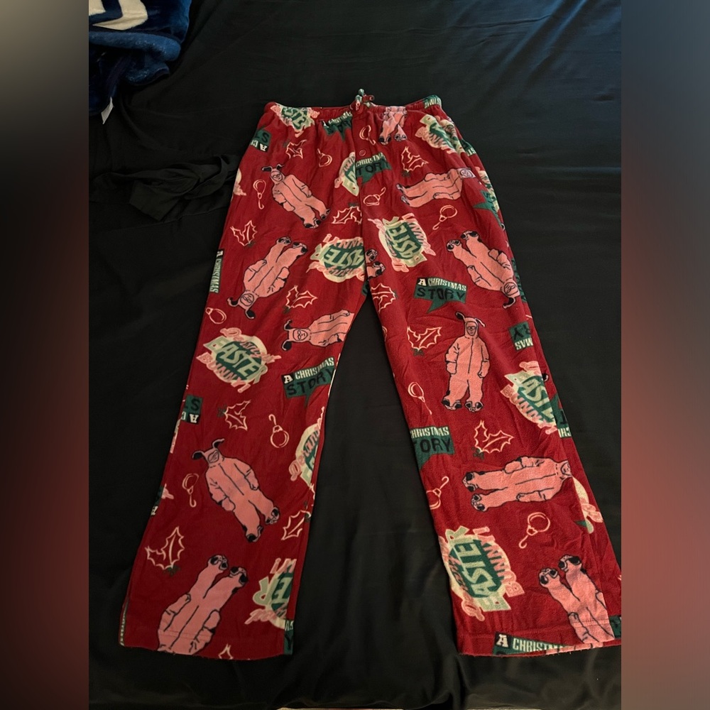 Women’s A Christmas Story in size large and polka dot set of pajama pants in xl